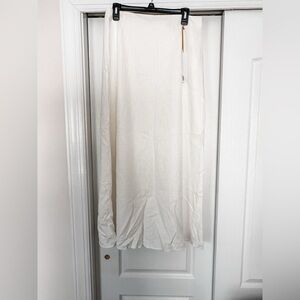 NWT House Of Harlow Cream Maxi Skirt